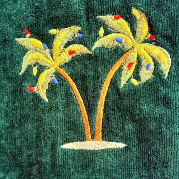 Green Embroidered Palm Tree Holiday Christmas Lights Hand Towels Set of 2 NEW - Picture 2 of 3